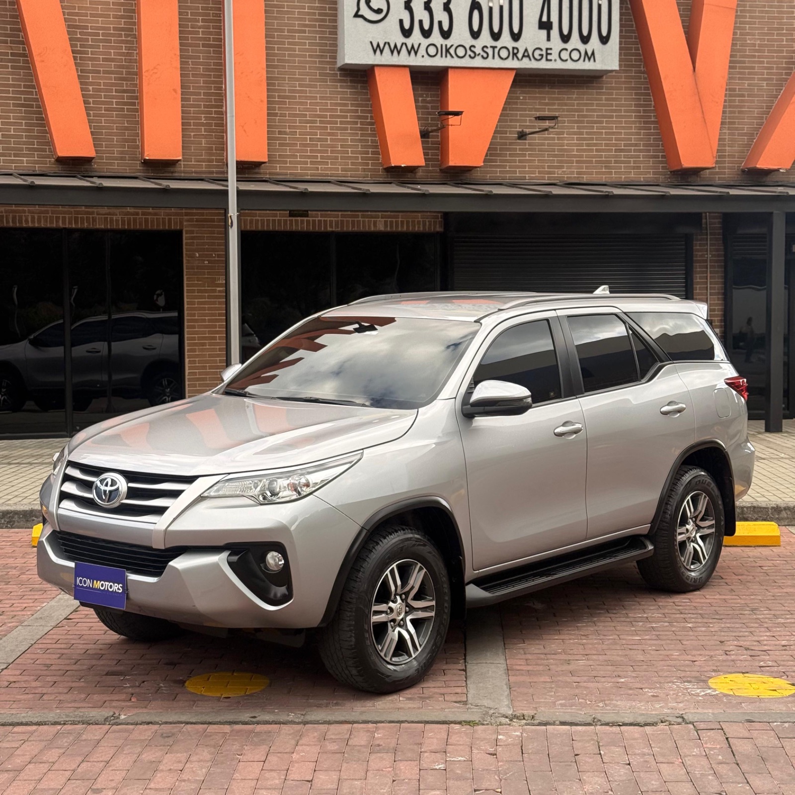 TOYOTA Fortuner 2.7