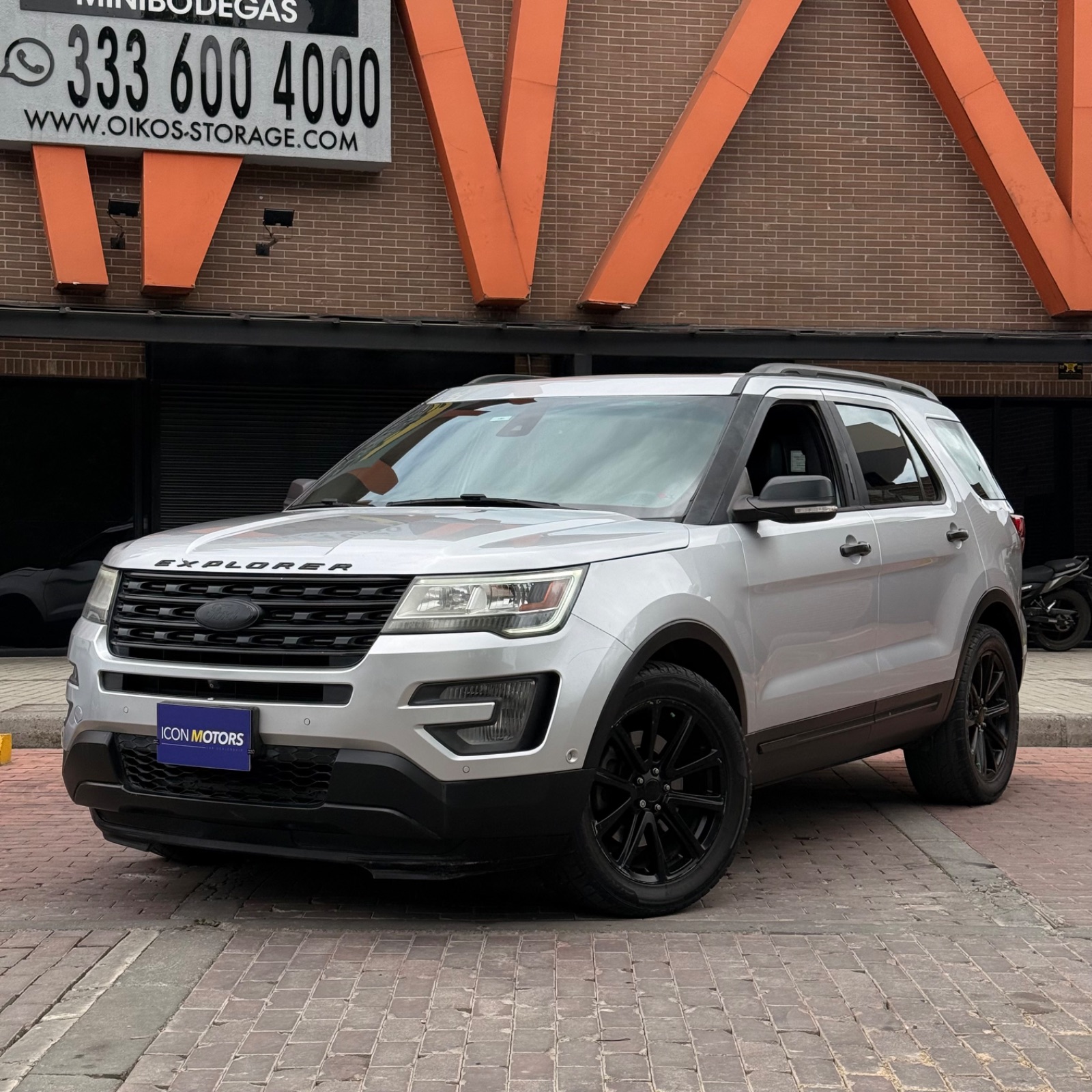 FORD EXPLORER