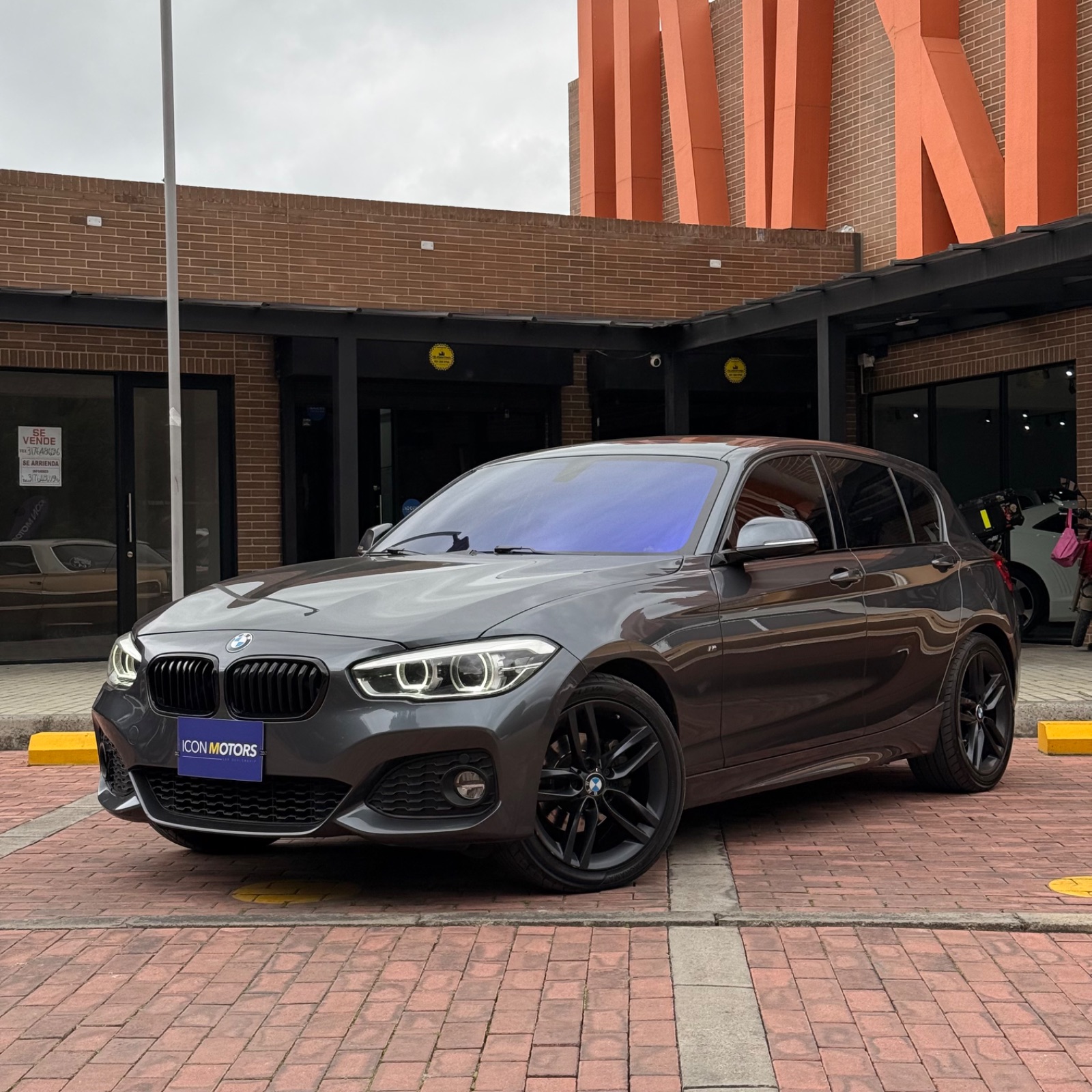BMW 120i