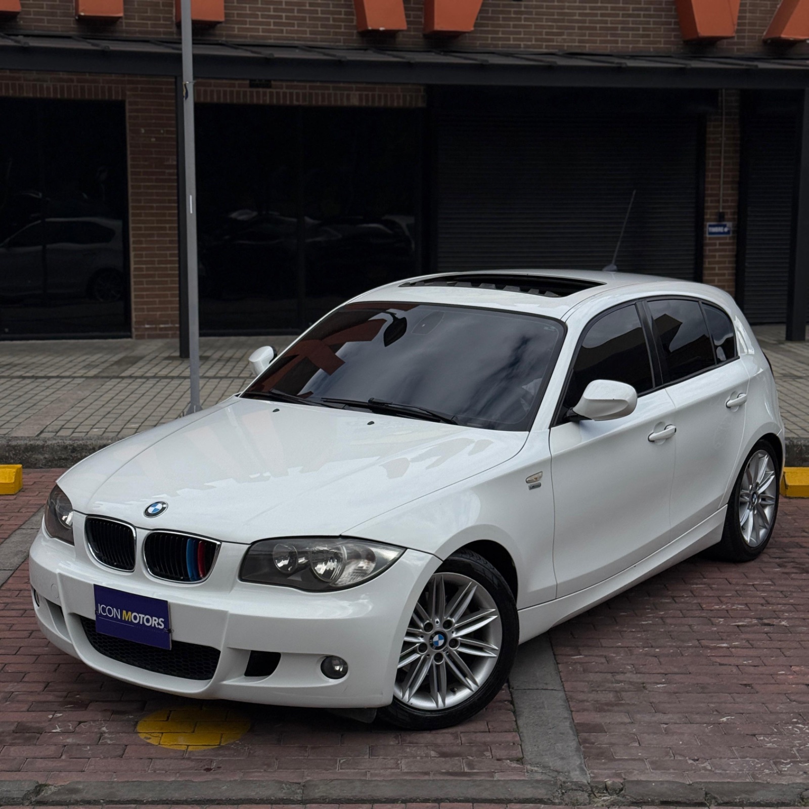 BMW 120i E87
