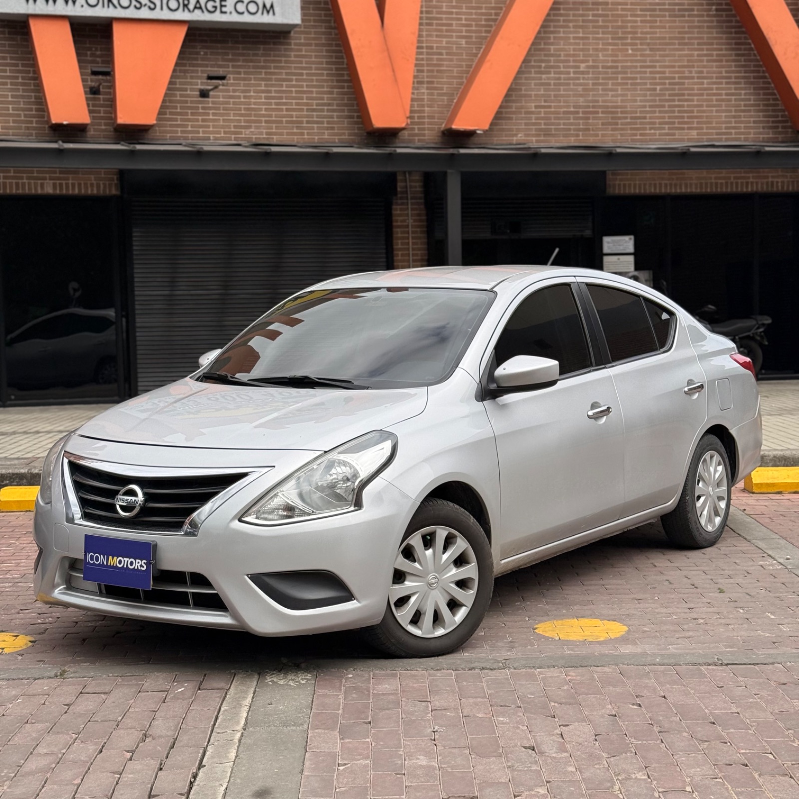 NISSAN VERSA