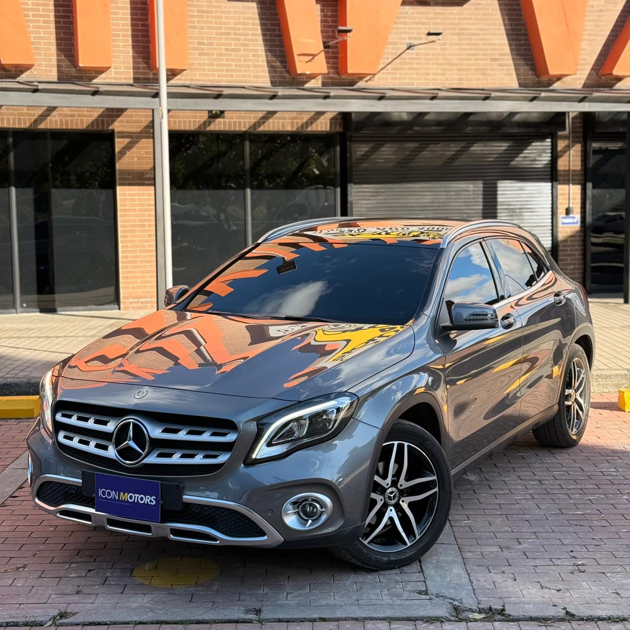 MERCEDES BENZ GLA 200
