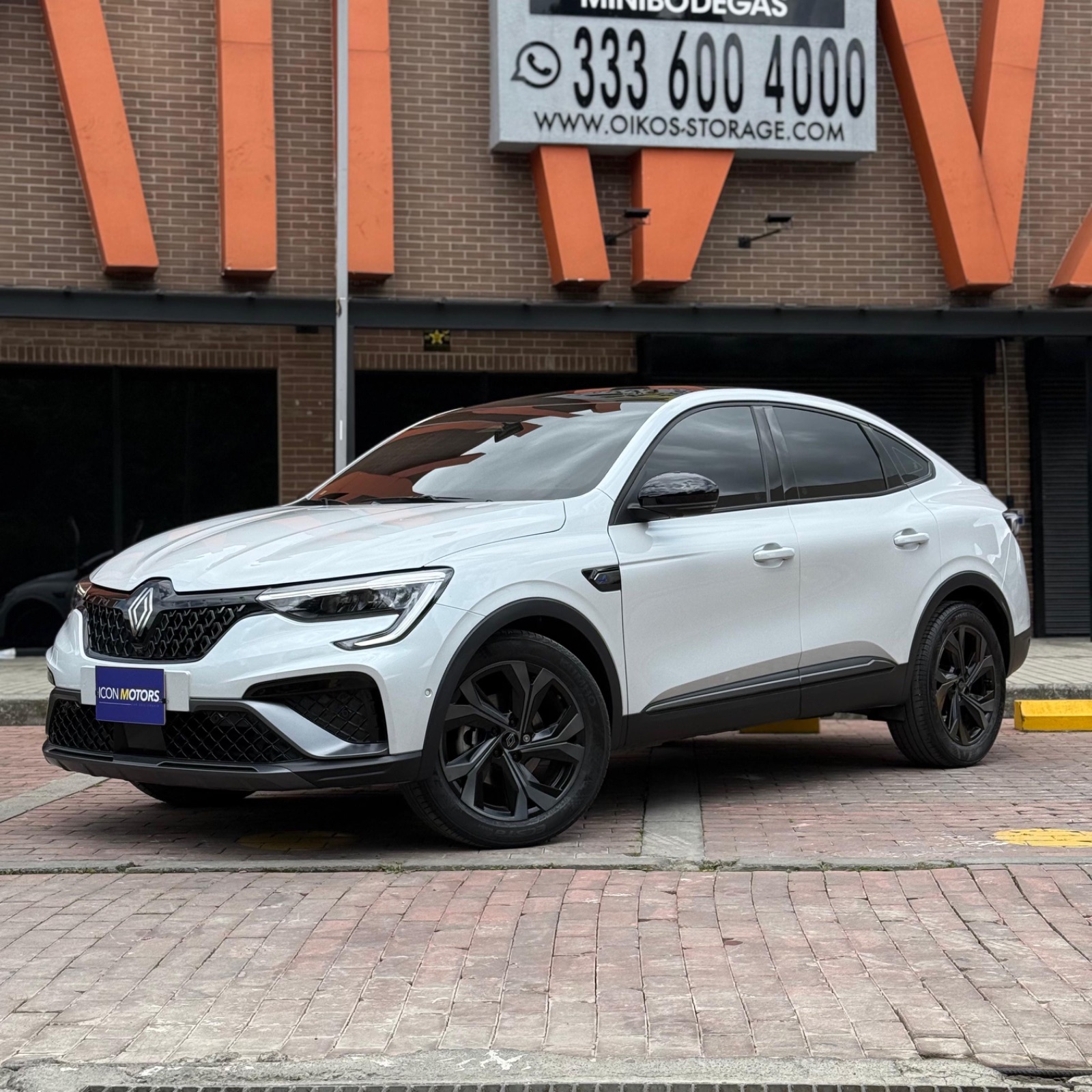 RENAULT