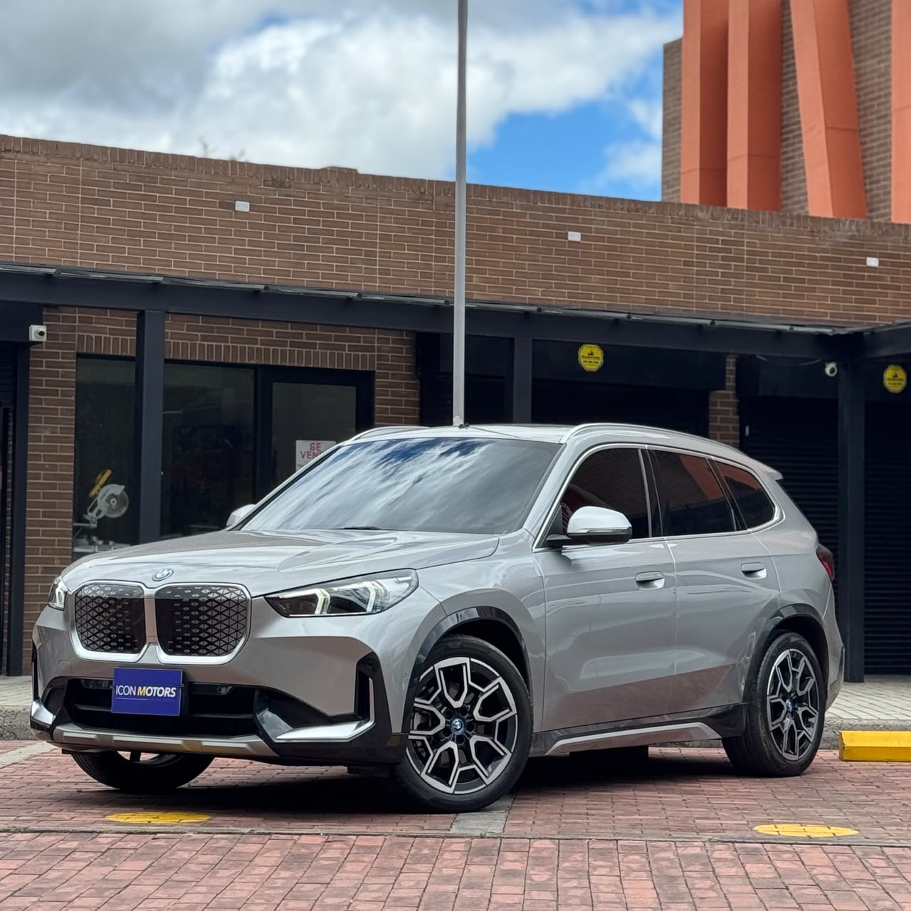 BMW IX1 XDRIVE30