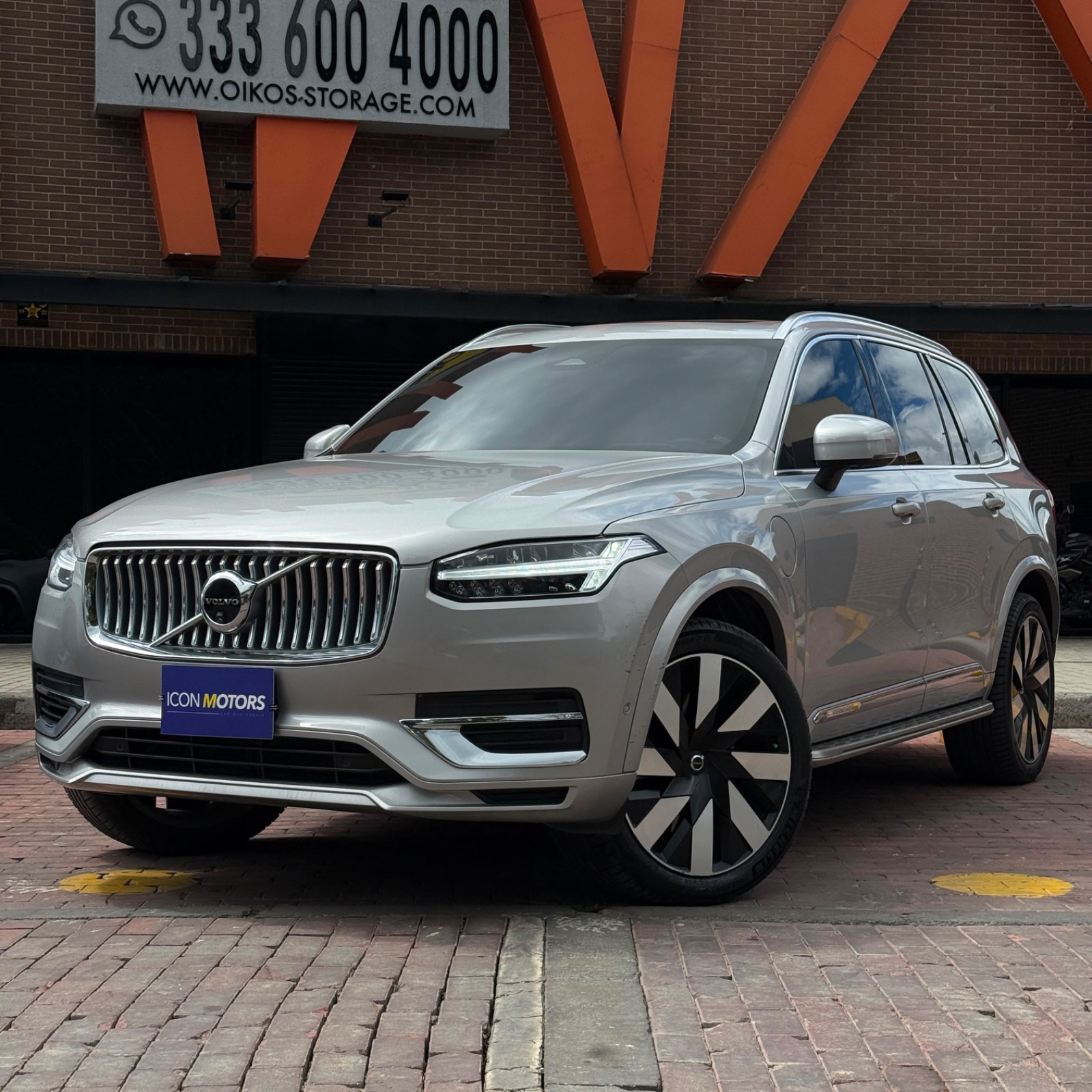 VOLVO